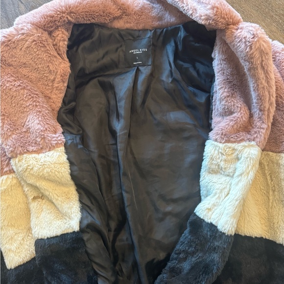 Very soft Coat - Picture 2 of 2